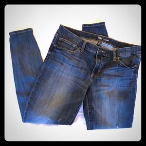Gap Distressed Skinny Jean  SZ32/14